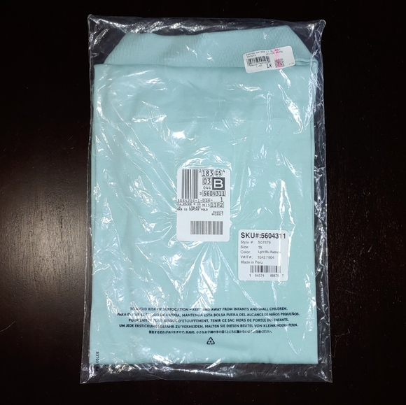 Lands End Women's Supima Cotton Polo Shirt Short Sleeve Light Blue Color size 1X - Picture 5 of 5